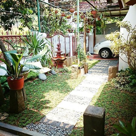 Hostel Bogor Ngoại thất bức ảnh